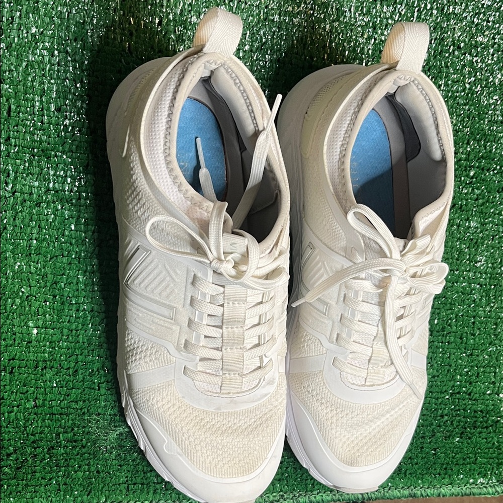 Vionic Off-White Knit Lace-Up Sneakers